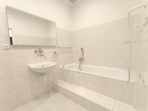 Pronájem bytu 3+1, Nový Bydžov, Třída B. Smetany, 97 m2