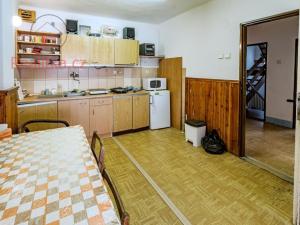 Prodej ubytování, Deštné v Orlických horách, 550 m2