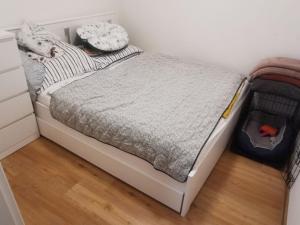 Pronájem bytu 2+kk, Praha - Michle, Pod Stárkou, 40 m2