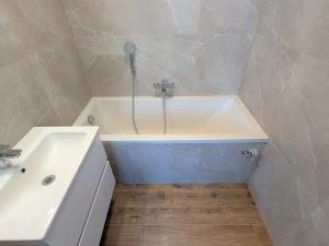 Pronájem bytu 3+1, Olomouc, Řezáčova, 68 m2