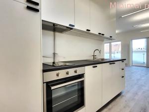 Pronájem kanceláře, Brno, Komárovská, 61 m2