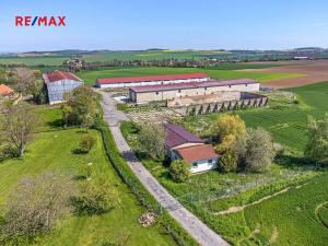 Prodej výrobních prostor, Dolní Chvatliny, 3690 m2