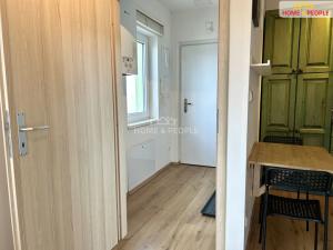 Pronájem bytu 2+kk, Kouřim, Mírové náměstí, 39 m2