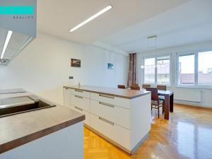 Pronájem bytu 3+1, Olomouc, Dolní náměstí, 100 m2