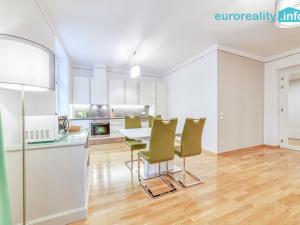 Pronájem bytu 2+kk, Mariánské Lázně, Masarykova, 80 m2