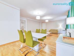 Pronájem bytu 2+kk, Mariánské Lázně, Masarykova, 80 m2