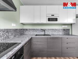 Prodej bytu 3+1, Červený Kostelec - Lhota za Červeným Kostelcem, 17. listopadu, 69 m2