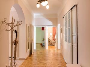 Pronájem bytu 3+1, Karlovy Vary, Krále Jiřího, 130 m2