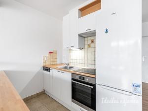Pronájem bytu 2+kk, Praha - Vysočany, Skloněná, 64 m2