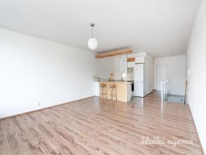 Pronájem bytu 2+kk, Praha - Vysočany, Skloněná, 64 m2