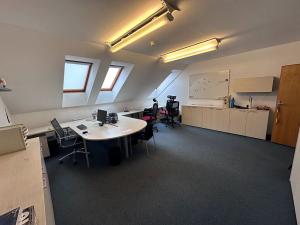 Pronájem kanceláře, Praha - Žižkov, Žerotínova, 18 m2