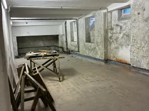 Pronájem skladu, Karlovy Vary, Moravská, 75 m2