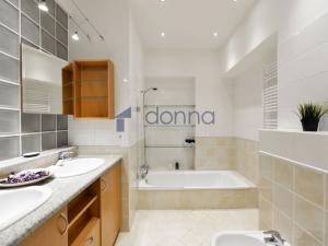 Pronájem bytu 3+kk, Praha, Mánesova, 118 m2