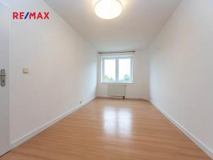 Pronájem bytu 2+kk, Praha - Kbely, Semilská, 69 m2