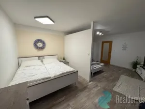 Pronájem bytu 2+kk, Zvěrotice, 50 m2