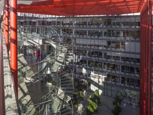 Pronájem kanceláře, Praha - Karlín, Karolinská, 1477 m2