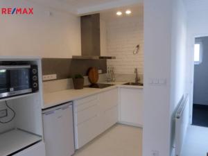 Pronájem bytu 1+kk, Praha, Zdeňky Nyplové, 56 m2