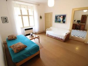 Pronájem bytu 2+1, Praha - Žižkov, Ambrožova, 64 m2