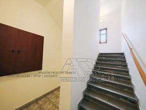 Pronájem bytu 1+1, České Budějovice, Husova tř., 40 m2