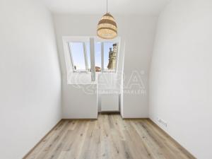 Pronájem bytu 3+1, Praha - Vinohrady, Římská, 74 m2