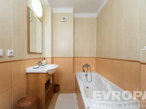 Prodej rodinného domu, Horní Branná, 300 m2