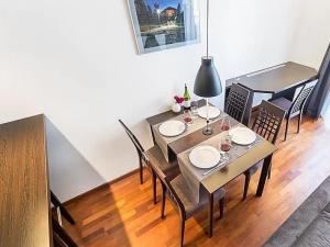 Pronájem bytu 2+kk, Praha - Vyšehrad, Na slupi, 45 m2