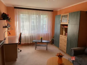 Pronájem bytu 3+1, Jindřichův Hradec - Jindřichův Hradec III, Sídliště, 68 m2