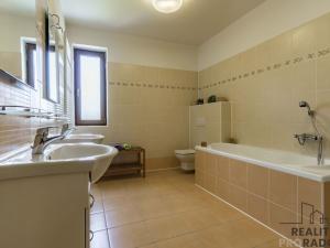 Pronájem rodinného domu, Ostrava, U Váhy, 296 m2