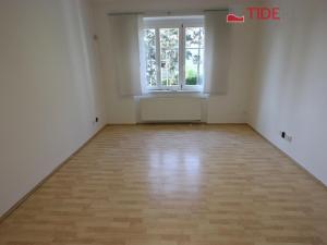 Pronájem kanceláře, Praha - Střešovice, náměstí Před bateriemi, 150 m2