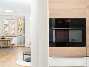 Prodej bytu 1+kk, Praha - Podolí, Na dolinách, 39 m2