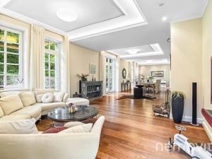 Prodej vily, Praha - Dejvice, V Šáreckém údolí, 459 m2