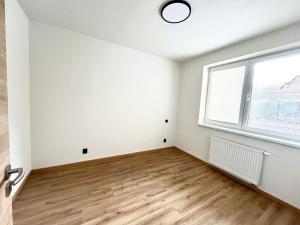 Pronájem bytu 2+kk, Kamenný Újezd, Budějovická, 42 m2