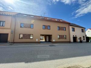 Pronájem bytu 2+kk, Kamenný Újezd, Budějovická, 42 m2