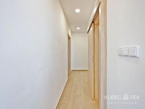 Prodej bytu 2+kk, Jindřichův Hradec, sídliště Vajgar, 43 m2