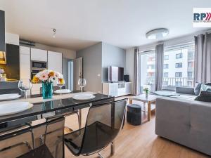 Prodej bytu 3+kk, Praha - Vysočany, Strnadových, 74 m2