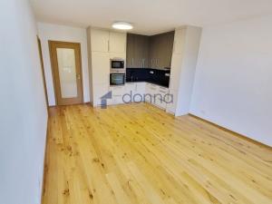 Pronájem bytu 2+kk, Praha, Mužíkova, 54 m2