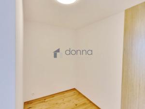 Pronájem bytu 2+kk, Praha, Mužíkova, 54 m2