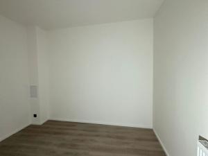 Pronájem bytu 2+kk, Praha - Karlín, Křižíkova, 36 m2