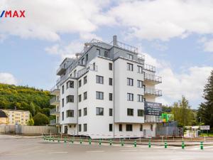 Pronájem bytu 2+kk, Karlovy Vary, Šumavská, 65 m2