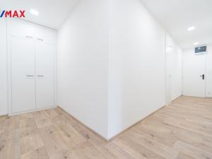 Prodej bytu 3+kk, Příbram - Příbram VII, náměstí 17. listopadu, 61 m2