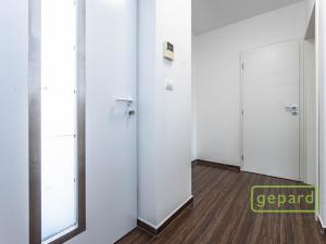 Pronájem rodinného domu, Praha, Do podkovy, 124 m2