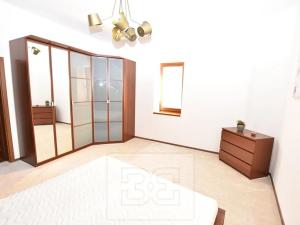 Pronájem bytu 3+kk, Praha - Kobylisy, Na pěšinách, 77 m2