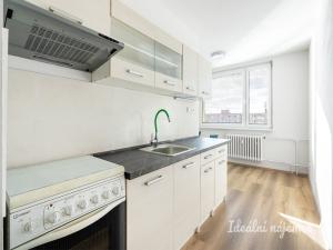 Pronájem bytu 2+1, Praha - Letňany, Chlebovická, 61 m2