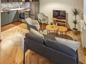 Pronájem bytu 2+kk, Praha - Karlín, Pernerova, 42 m2