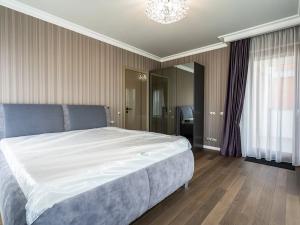 Pronájem bytu 4+kk, Praha - Karlín, Rohanské nábřeží, 136 m2