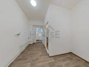 Prodej bytu 1+1, Praha - Žižkov, Husitská, 29 m2
