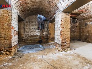 Pronájem obchodního prostoru, Praha - Žižkov, Seifertova, 90 m2