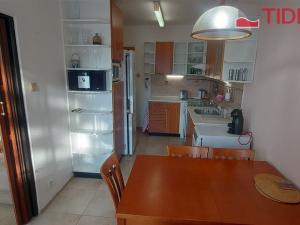 Pronájem bytu 3+1, Praha, Kunešova, 80 m2