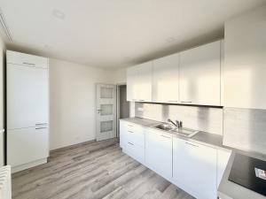 Pronájem bytu 3+1, Liberec - Liberec XIII-Nové Pavlovice, Bezová, 67 m2