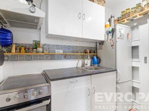 Pronájem bytu 2+1, Praha - Košíře, Pod Kavalírkou, 41 m2